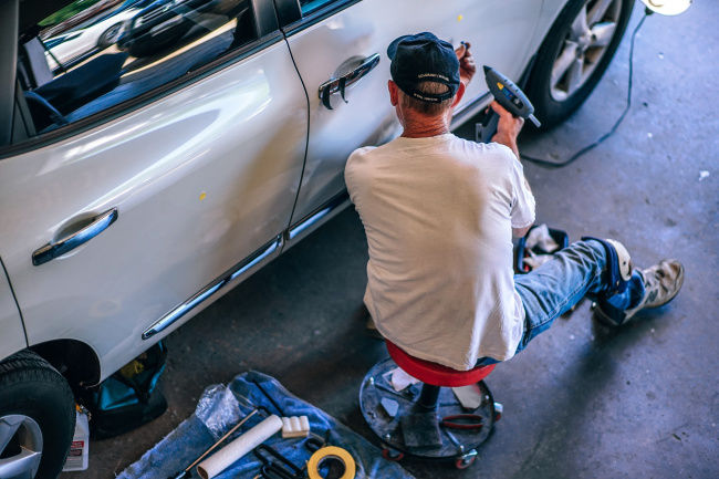 Auto mechanic shortage prompts hiring call from AutoNation